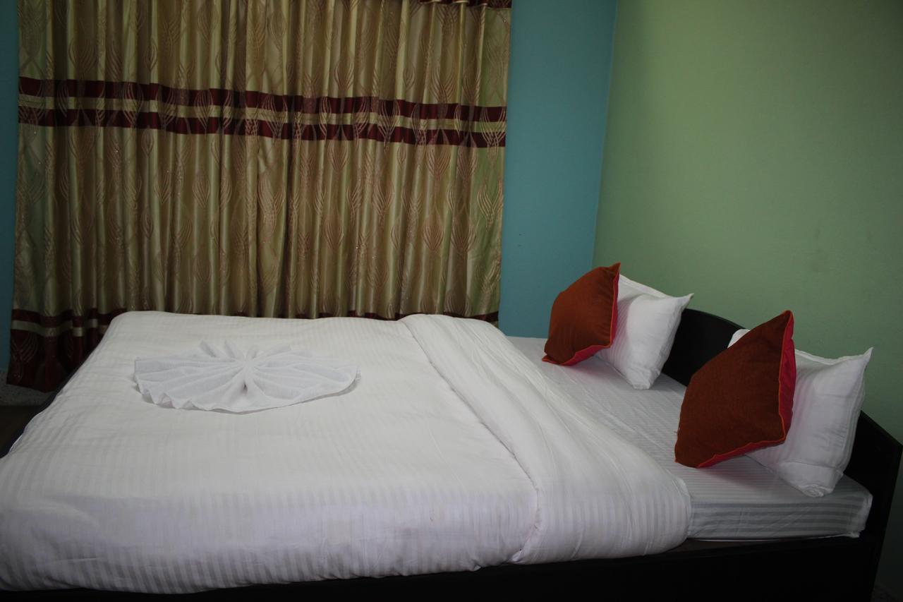Travellers Dorm Bed & Breakfast Kathmandu Exterior photo