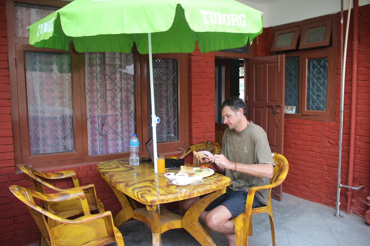Travellers Dorm Bed & Breakfast Kathmandu Exterior photo